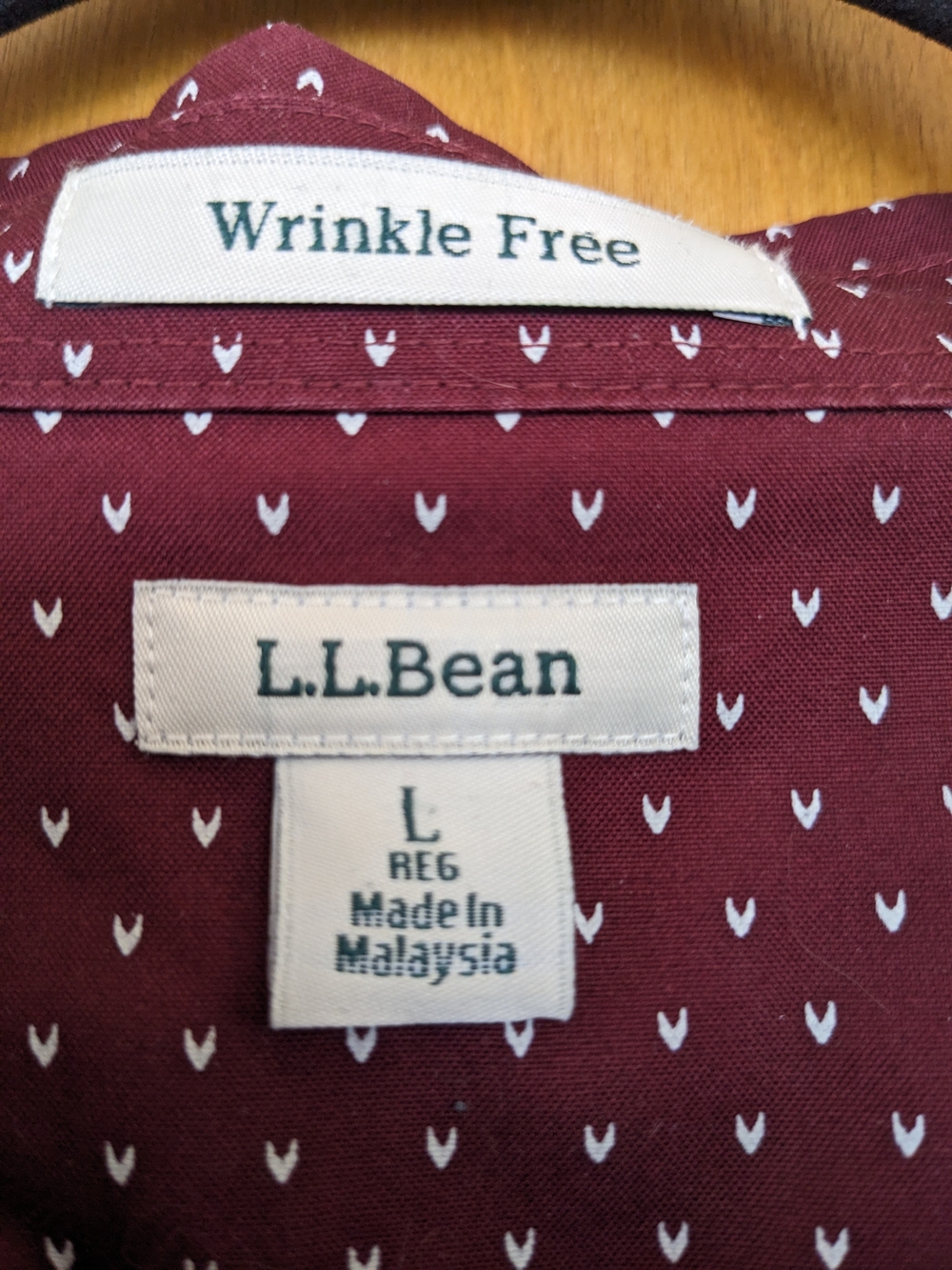 LL Bean Womens Wrinkle Free Button Down Shirt Burgundy Chevron Size Large Regula - Picture 2 of 9